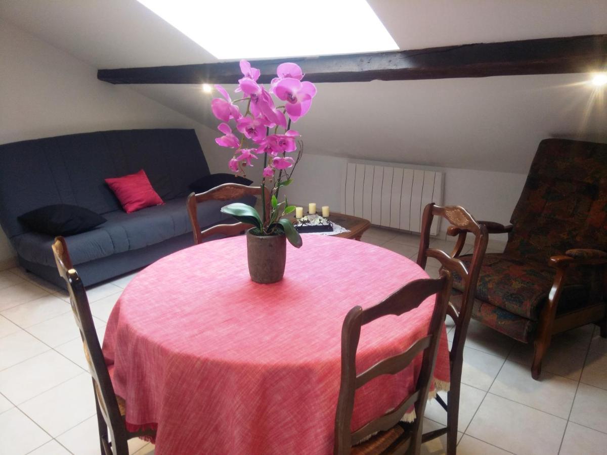 Appartement En Location Touristique Pour 4 Personnes Docelles 외부 사진